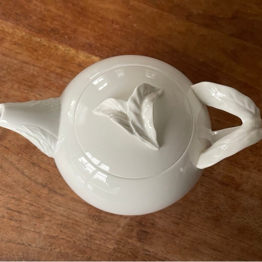 Elegant White Teapot with Leaf Design